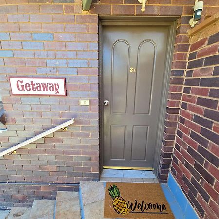 Tumut Valley Motel Pet Friendly Εξωτερικό φωτογραφία