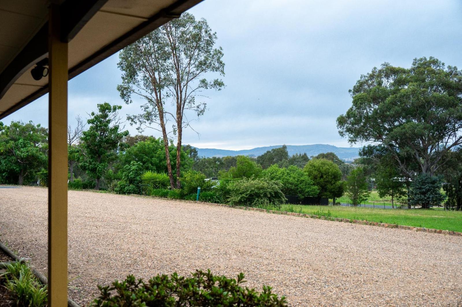 Tumut Valley Motel Pet Friendly Εξωτερικό φωτογραφία