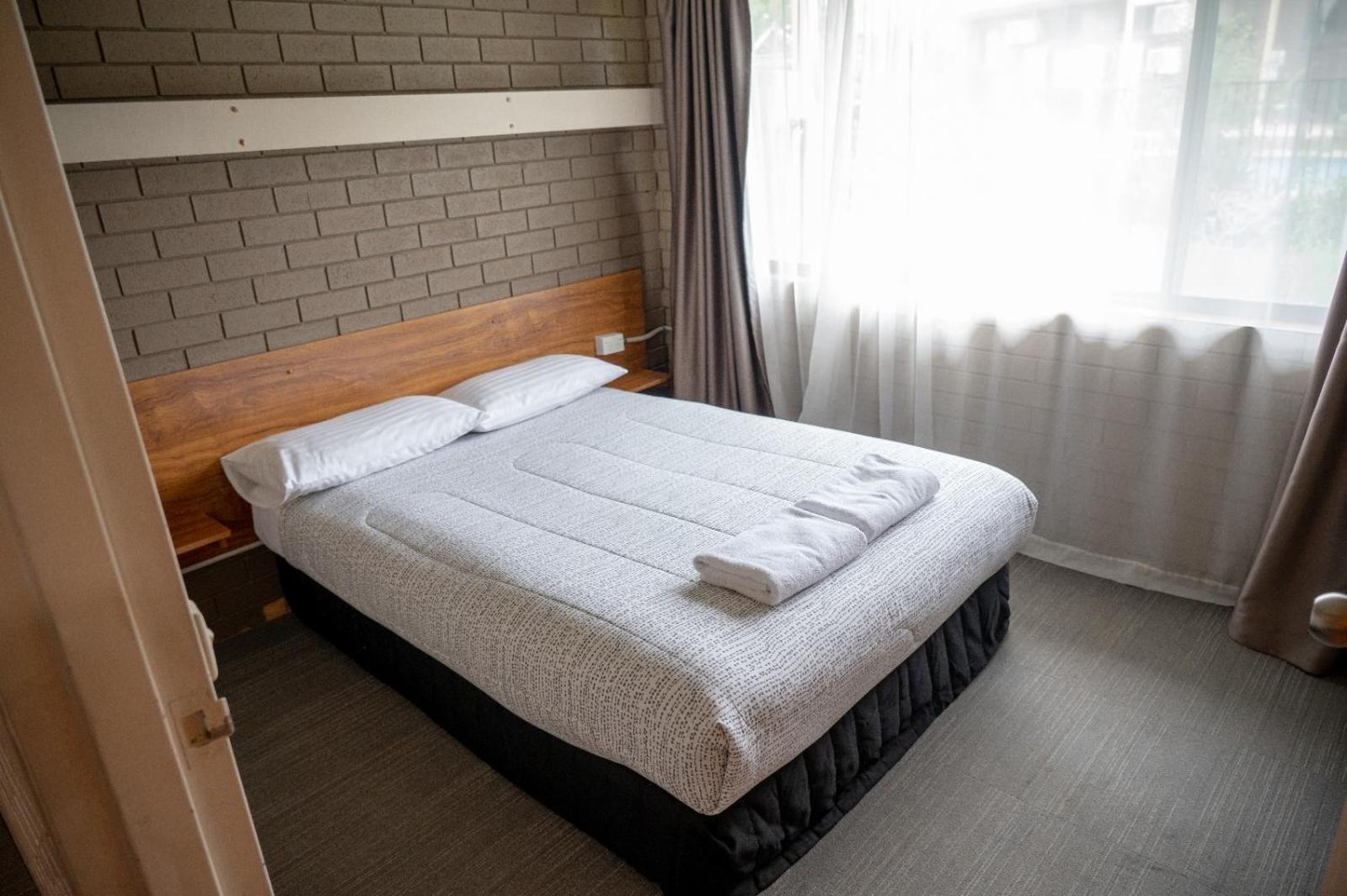 Tumut Valley Motel Pet Friendly Εξωτερικό φωτογραφία
