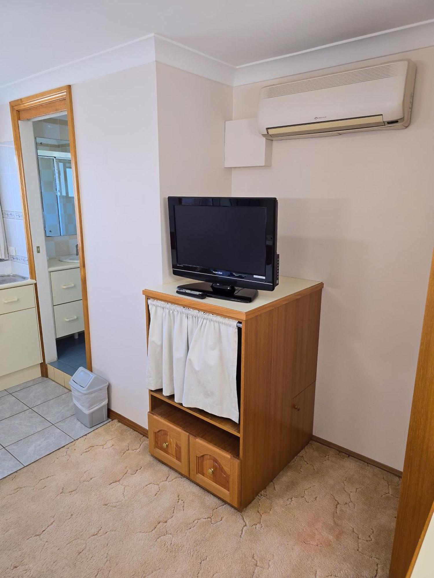 Tumut Valley Motel Pet Friendly Εξωτερικό φωτογραφία