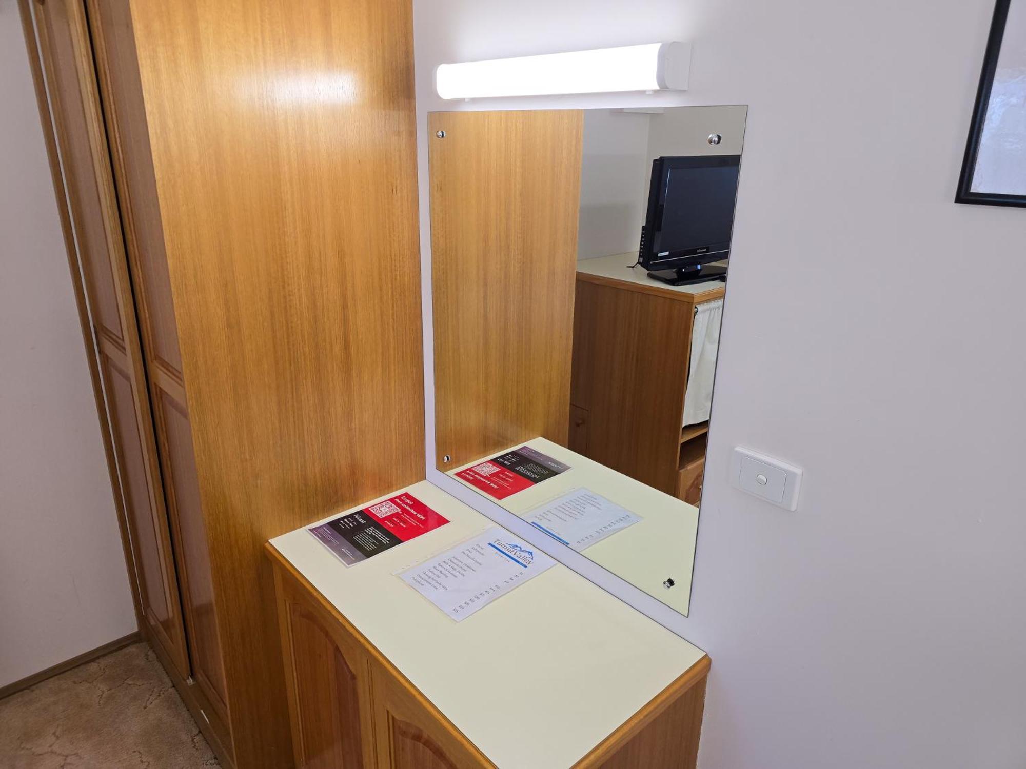 Tumut Valley Motel Pet Friendly Εξωτερικό φωτογραφία
