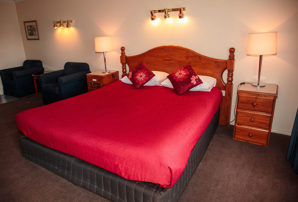 Tumut Valley Motel Pet Friendly Εξωτερικό φωτογραφία