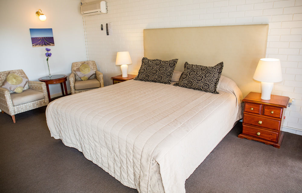 Tumut Valley Motel Pet Friendly Εξωτερικό φωτογραφία