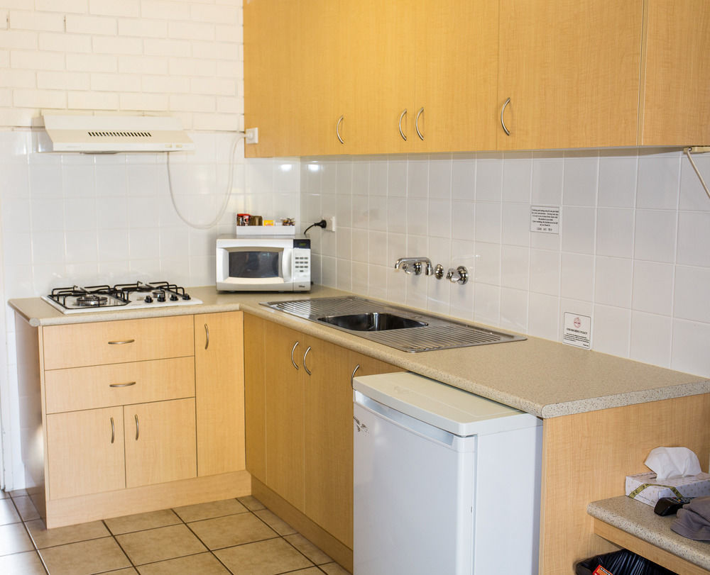 Tumut Valley Motel Pet Friendly Εξωτερικό φωτογραφία